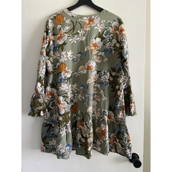 Women's Lascana Flowy Flared Sleeve Shirt Dress Sage Green Floral Size 12/14 - Picture 2 of 8
